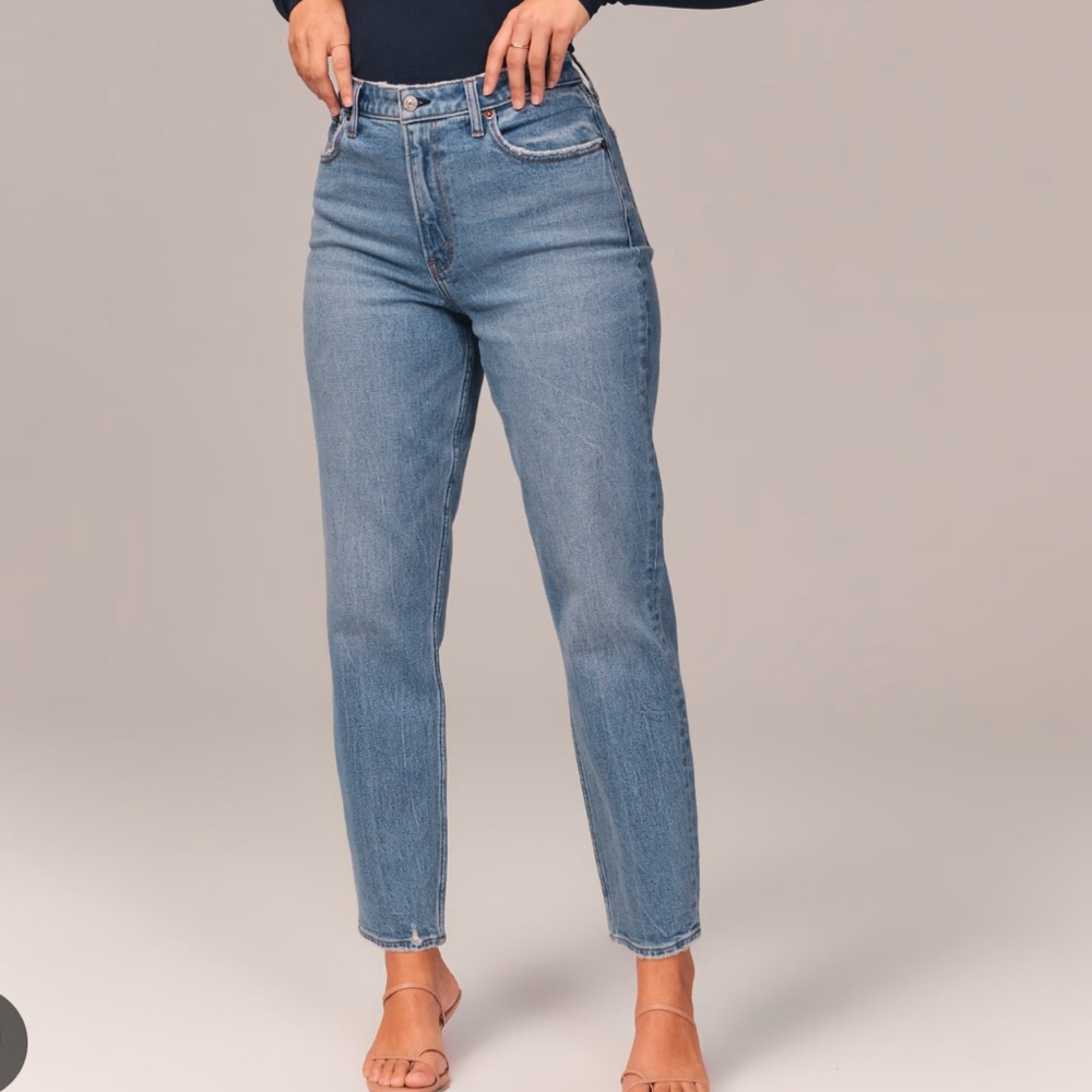 Abercrombie & fitch high rise mom jeans